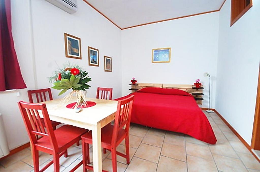 Hotel Residence Lupiae Lecce Exterior photo